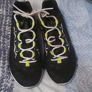 Nike react shoes like new